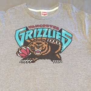 HOMAGE Gray Vancouver Grizzlies Tee